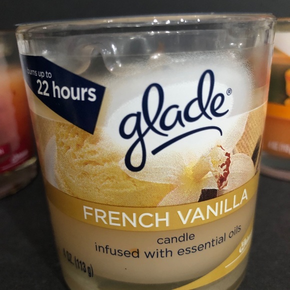 Glade Candles 4oz five candles total - Picture 4 of 6